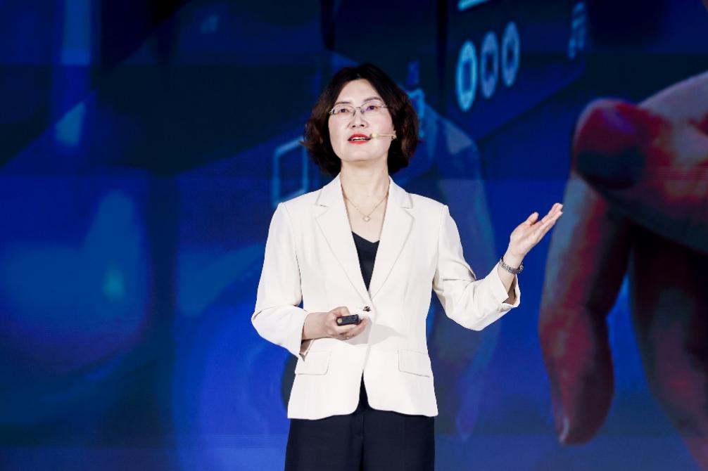 ES增程正式全球上市售1528万元起龙8囯际天生优雅 智行致远 星纪元(图8)