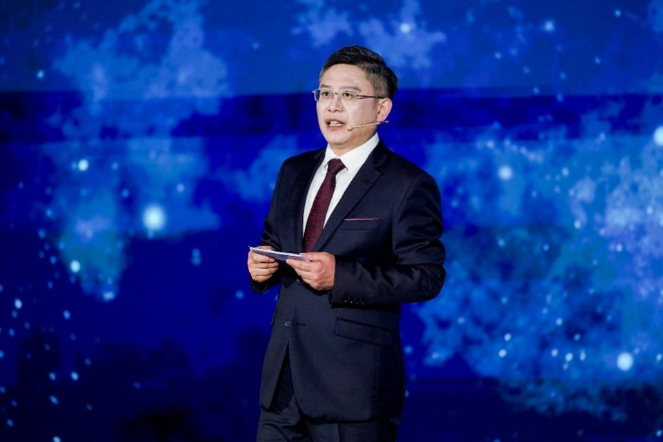 ES增程正式全球上市售1528万元起龙8囯际天生优雅 智行致远 星纪元(图12)